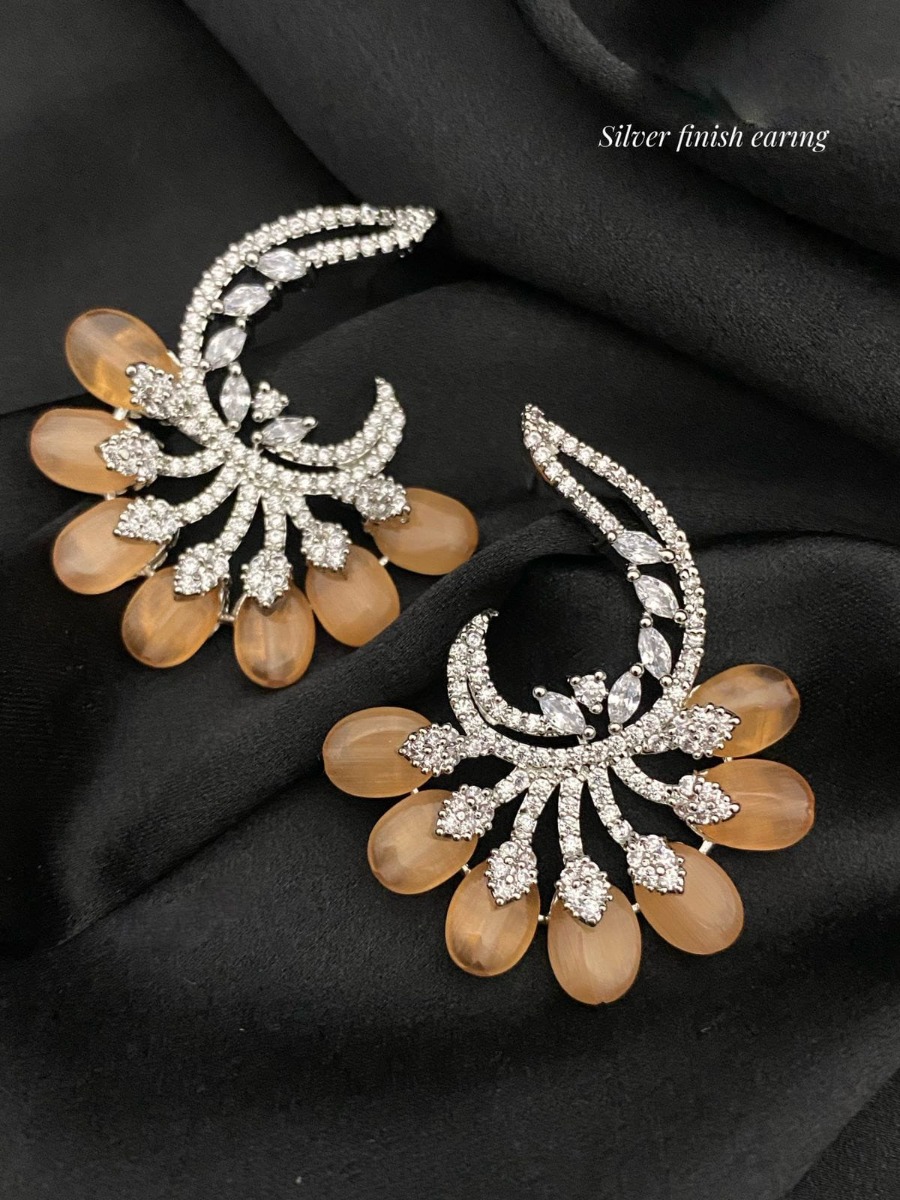 Pin by kunal designer on Collection | Diamond earrings design, Bridal  diamond necklace, Beautiful diamond earrings