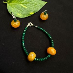 Green Agate And Onyx Bracelet With Earrings