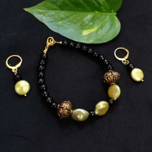 (Lime Green) Fresh Water Pearl And (Black) Agate Bracelet With Matching Earrings