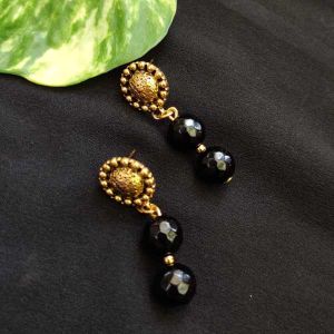 Agate Earrings With Round Stud, Black