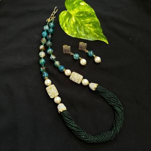 Dark Green Seed Beads Necklace With Onyx Beads