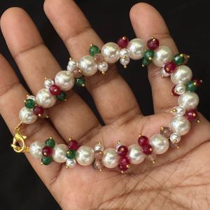 Shell Pearl Bracelet