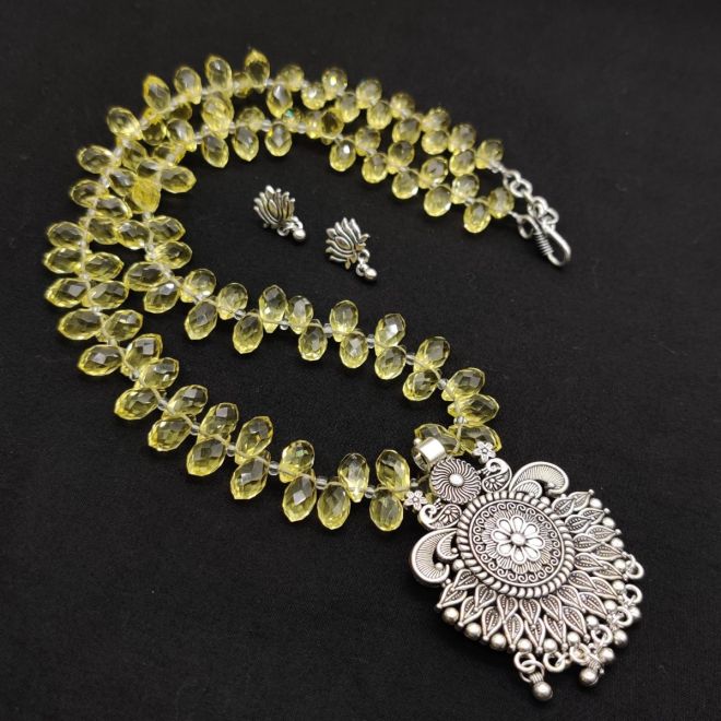 Lime, Green & Yellow Glass Stone Pendant Necklace - Vita Isola