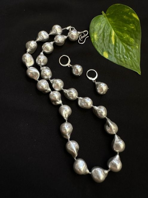 Swarovski Baroque Pearl Necklace at Rs 1050/piece in Thane | ID: 17149971088