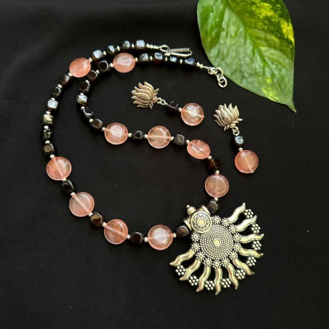 Rose Quartz outlet & Black Onyx Necklace