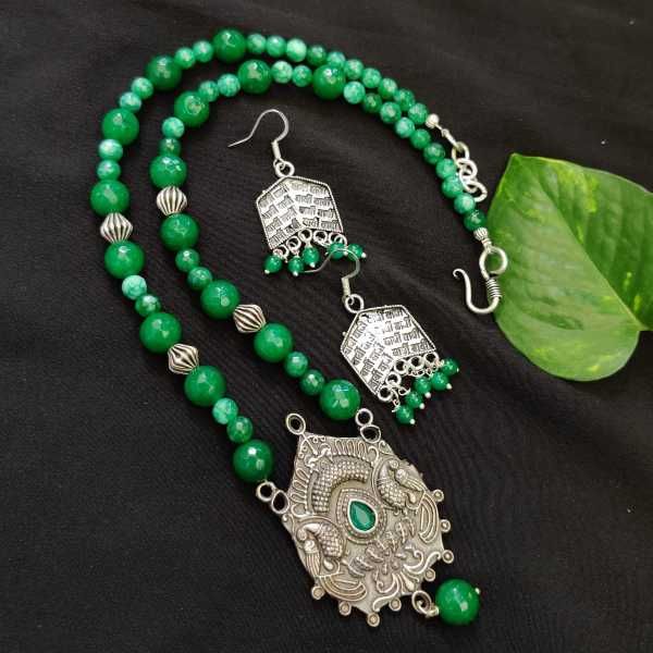 green agate necklace