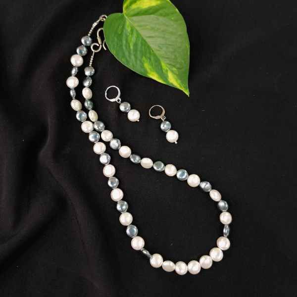 Buy Bridal Pearl Set in Rose Gold; Get Elegant Pearl Necklace+Earrings –  PoetryDesigns