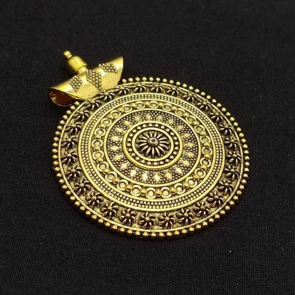 Circular on sale gold pendant